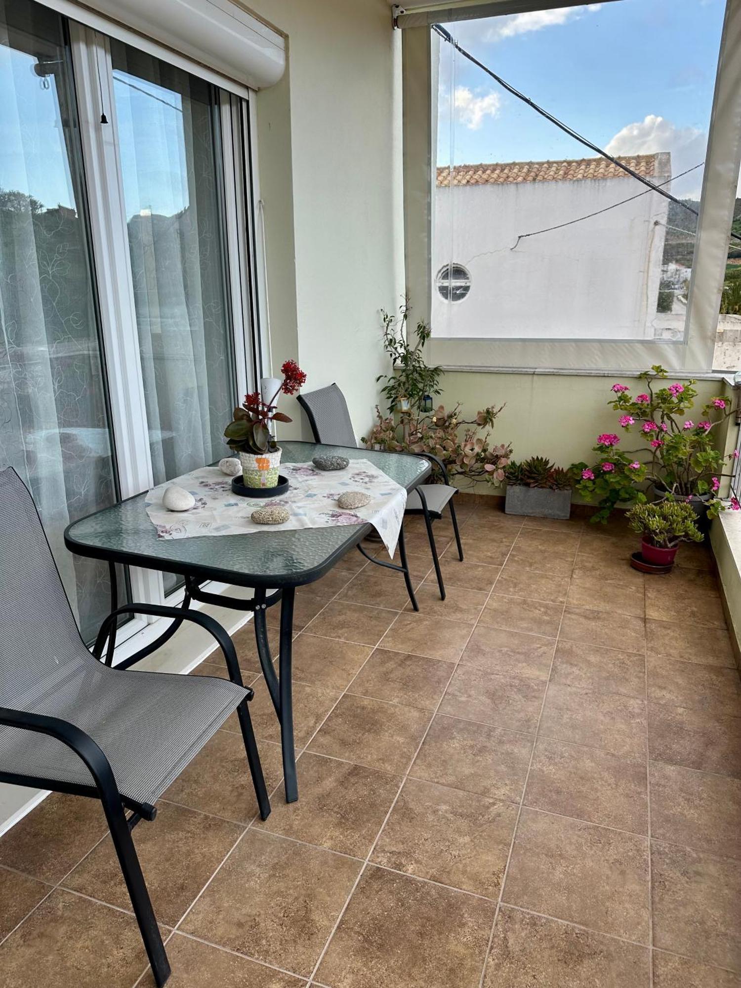 Breeze Holiday Home Koxaré Екстериор снимка
